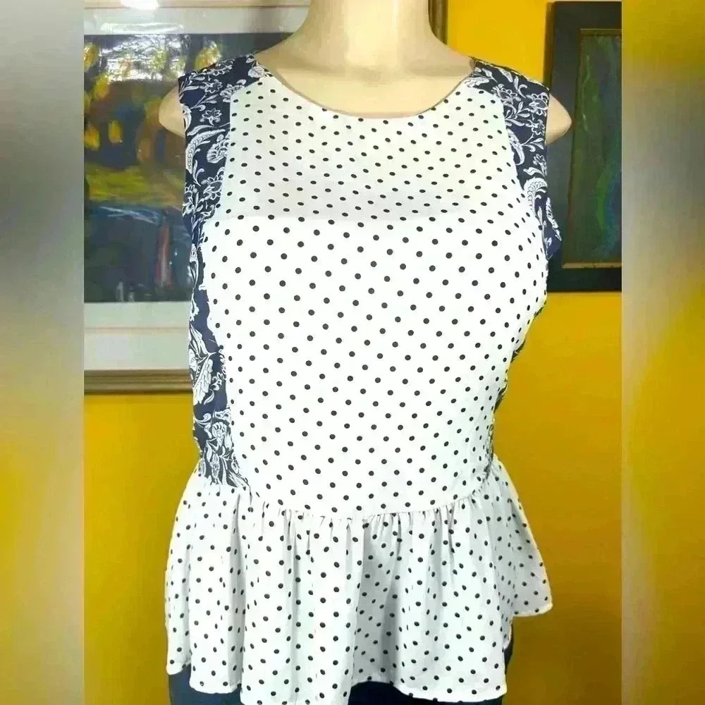 Forever 21 Women’s Size S Sleeveless Polka Dot/ Floral Blue & White Blouse